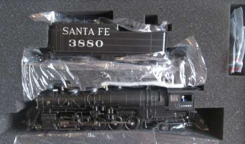 BROADWAY PAROGON HO SCALE - AT&SF 2-10-2 STEAM LOCO SOUND & DCC - BOXED