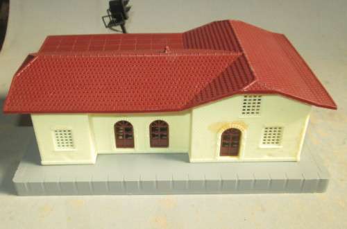 LIMA HO SCALE - RAILWAY STATION AS PER FOTO