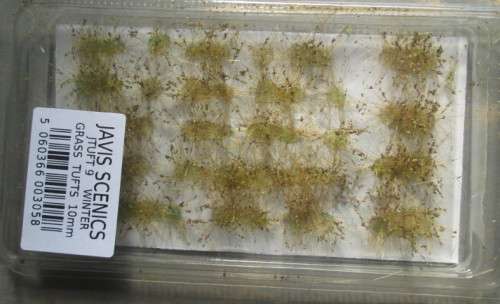 JAVIS SCENICS - WINTER GRASS TUFTS 10mm - NEW IN PKT.