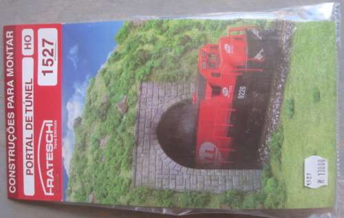 FRATESCHI HO SCALE - 2 X PORTALS (NEW IN BAG)
