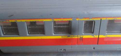 LIMA HO SCALE - 2 X SAR METRO BLITZ PASSENGER COACHES - SEE FOTO