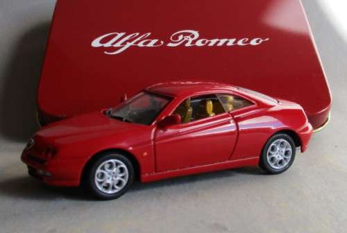 SOLIDO 1/43 SCALE - ALFA ROMEO GTV (NEW IN TIN)