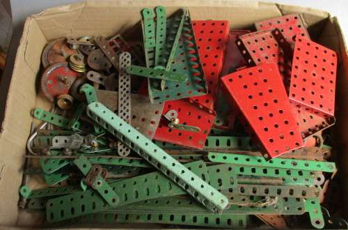 MECCANO JOB LOT, PIECES, PULLEYS, GEARS, AS PER FOTO