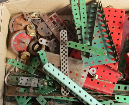 MECCANO JOB LOT, PIECES, PULLEYS, GEARS, AS PER FOTO