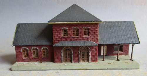 HELJAN N SCALE - MUNICIPAL BUILDING AS PER FOTO, FOOT PRINT 155 X 170 mm