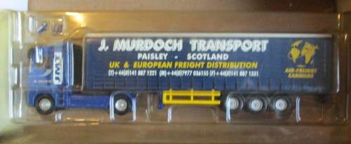 CORGI 1/76 SCALE CC18303 - RENAULT MAGNUM CURTAINSIDE - BOXED