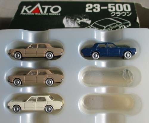 KATO N SCALE - 4 X TOYOTA CARS - BOXED