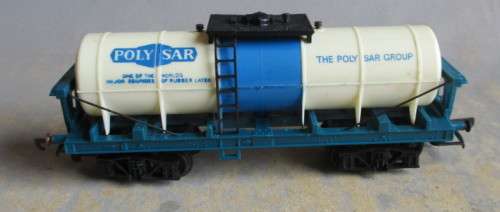 TRI-ANG OO SCALE - TANK WAGON