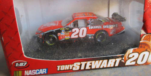 WINNER'S CIRCLE NASCAR 1/87 SCALE - #20 TONY STEWART - BOXED