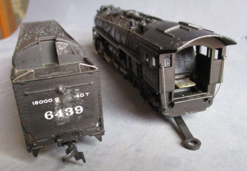 BACHMANN HO SCALE - 2-10-4 PENNSYLVANIA 6439 STEAM LOCO & TENDER - BOXED