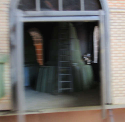 HO SCALE - 1929 ELECTRICITY SUBSTATION WITH GENERATORS INSIDE