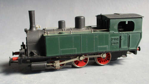 RIVAROSSI HO SCALE - 0-6-0 STEAM LOCO WITH HEADLIGHTS