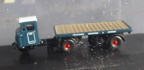 OXFORD 1/148 N SCALE - PICKFORDS HORSE & FLATBED TRAILER - NEW BOXED