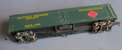 ROUNDHOUSE HO SCALE - REA REFRIDGERATOR WAGON AS PER FOTO