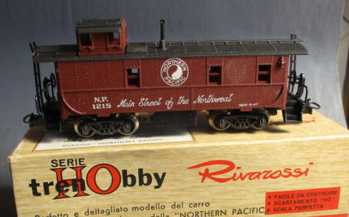 RIVAROSSI HO SCALE - NP CABOOSE - BOXED