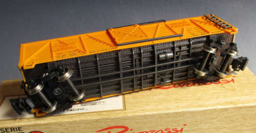 RIVAROSSI HO SCALE - UP CATTLE WAGON - BOXED