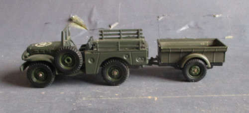 SOLIDO 1/50 SCALE - DODGE 4X4 & TRAILER