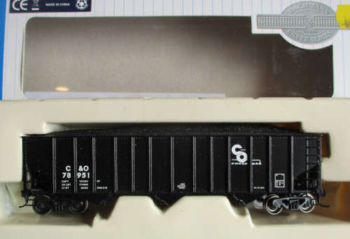 BACHMANN HO SCALE - C&O 100 TON 3-BAY HOPPER - BOXED
