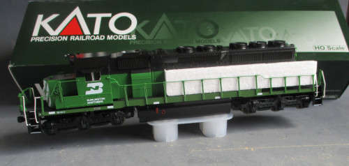 KATO HO SCALE - EMD SD40-2 DIESEL LOCO - AS NEW BOXED