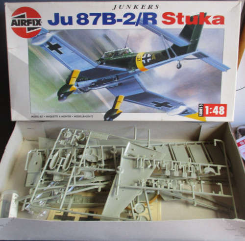 AIRFIX 1/48 SCALE - JUNKERS Ju87B-2/R STUKA - BOXED