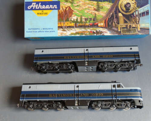 ATEARN HO SCALE - B & O PA-1 & PB-1 DIESEL LOCO & DUMMY - BOXED
