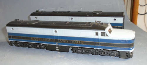 ATEARN HO SCALE - B & O PA-1 & PB-1 DIESEL LOCO & DUMMY - BOXED