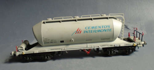 ELECTROTREN HO SCALE - CEMENT TANKER