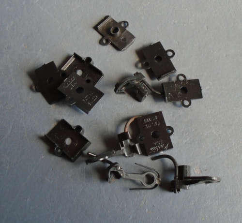 KADEE HO SCALE -  4 X COUPLINGS WITH GEARBOX AS PER FOTO