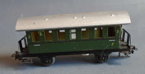 MARKLIN HO SCALE - 2nd CLASS PASSENGER TIN PLATE COACH