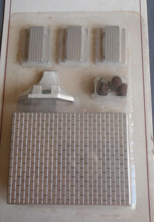BACHMANN HO SCALE -  PICNIC SET, CARDED