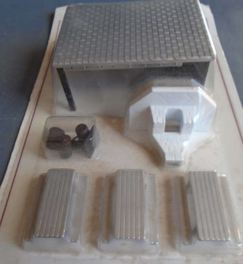 BACHMANN HO SCALE -  PICNIC SET, CARDED