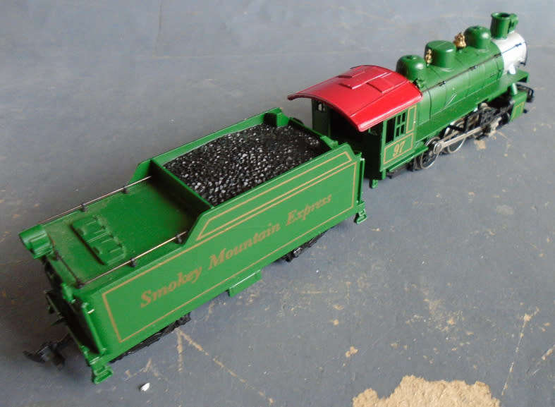 BACHMANN HO SCALE - 0-6-0 SMOKEY MOUNTAIN STEAM LOCO & TENDER, BOXED