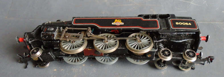 HORNBY OO SCALE - BR 2-6-4 STEAM TANK LOCO
