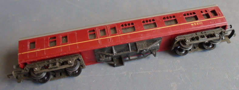 TRI-ANG TT SCALE - PASSENGER COACH W53111