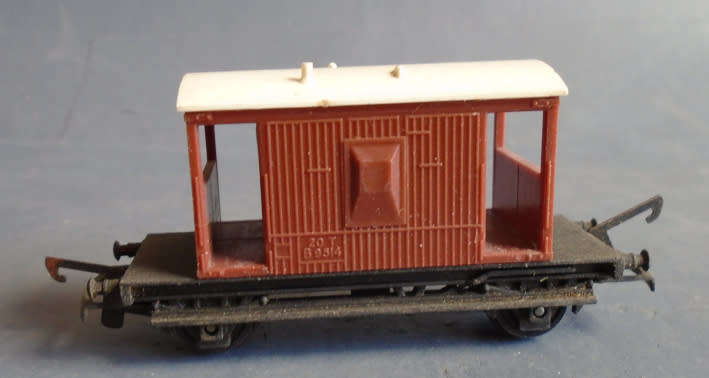 TRI-ANG TT SCALE - 20T GUARDS VAN
