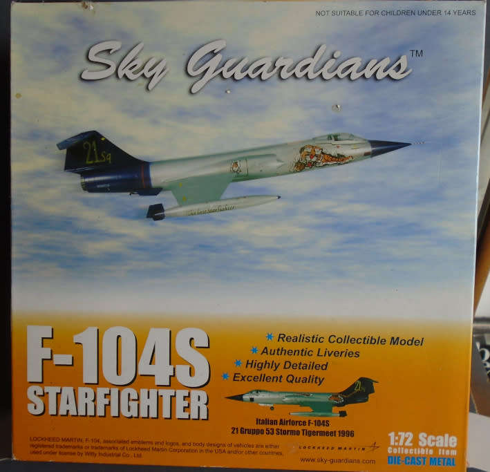 SKY GUARDIANS 1/72 SCALE - ITALIAN AIR FORCE F-104G STARFIGHTER, BOXED