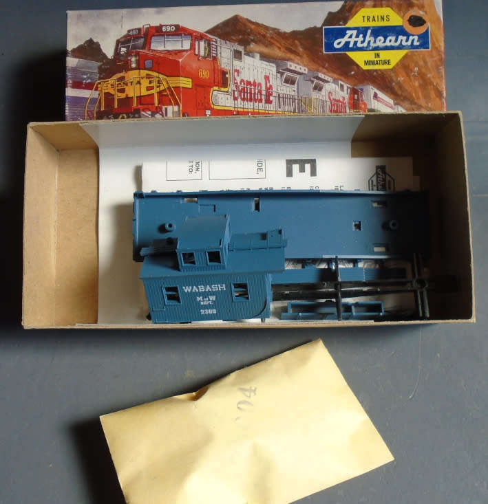 ATHEARN HO SCALE - WABASH WORK CABOOSE KIT - BOXED