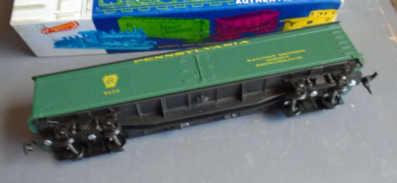 ROUNDHOUSE HO SCALE - PENNSYLVANIA 50` EXPRESS REEFER - BOXED