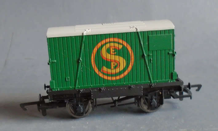 HORNBY HO SCALE - EDDIE STOBART GOODS WAGON, EXCELLENT CONDITION
