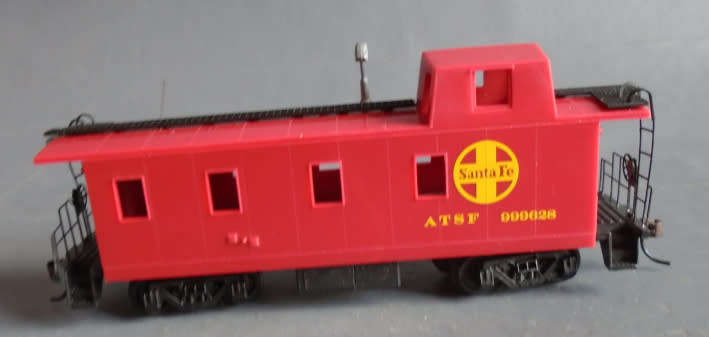 BACHMANN HO SCALE - SANTA FE CABOOSE