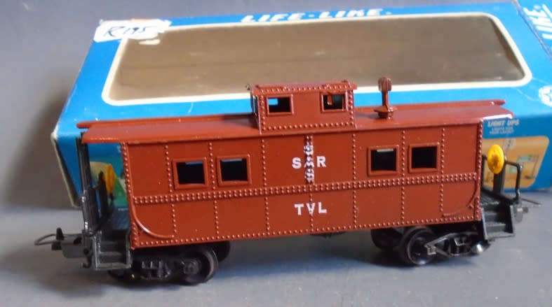 LIFE-LIKE HO SCALE - SAR GUARDS VAN, BOXED