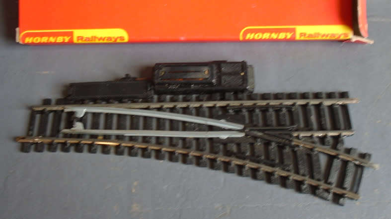 HORNBY OO/HO SCALE - RH POINT - BOXED
