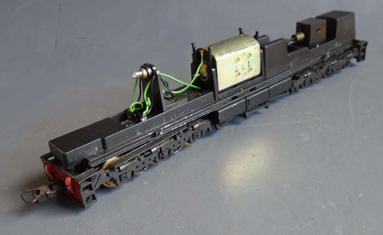 LIMA HO SCALE - SAR CLASS 34 POWERED CHASSIS WITH LIGHT