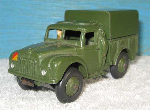 ARMY 1 TON CARGO TRUCK # 641, DINKY TOYS, MADE IN ENGLAND, MECCANO LTD