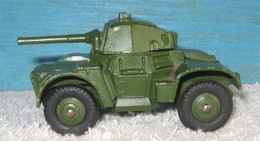 ARMOURED CAR # 670, DINKY TOYS, MADE IN ENGLAND, MECCANO LTD