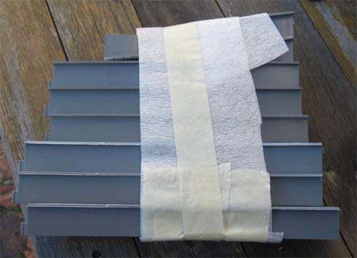 9 X TRI-ANG HORNBY STATION PIECES, 3 X STRAIGHT, 3 X CURVED, 3 X ENDS