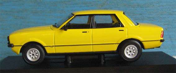 FORD CORTINA MkIV 2.0S by VANGUARDS in 1/43 SCALE (NEW BOXED)