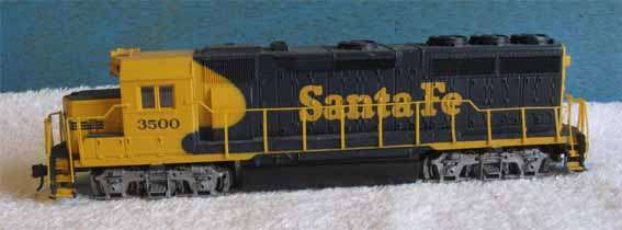 SANTE FE DIESEL LOCOMOTIVE by BACHMANN, CHINA