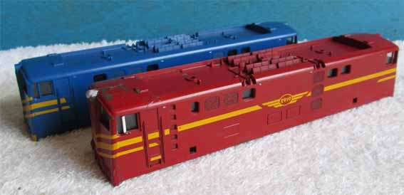2 X SAR TRAIN BODIES by LIMA