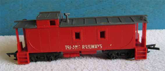 R115 T/A CABOOSE by TRI-ANG, MADE IN SOUTH AFRICA in OO.